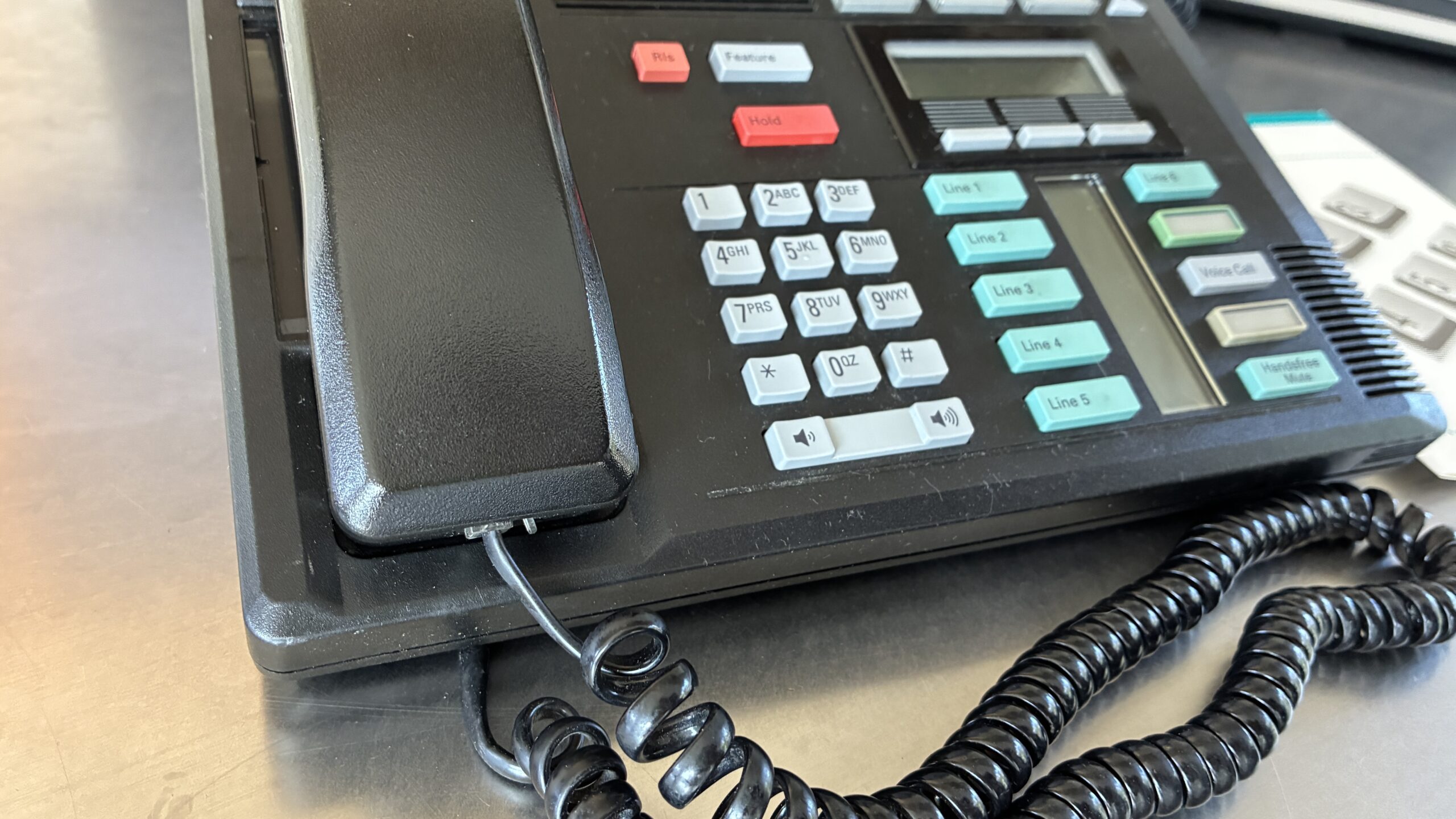 Meridian M7310 Phone - Image 4